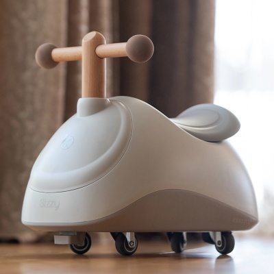 Andador Kikkaboo Sizzy Ride-On