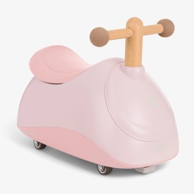 Carrinho de brinquedo cor de rosa com volante de madeira