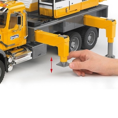 Camião guindaste Bruder Mack Granite Liebher Crane Truck (Escala 1:16)