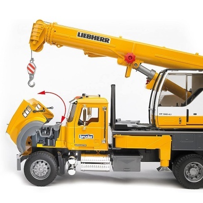 Camião guindaste Bruder Mack Granite Liebher Crane Truck (Escala 1:16)