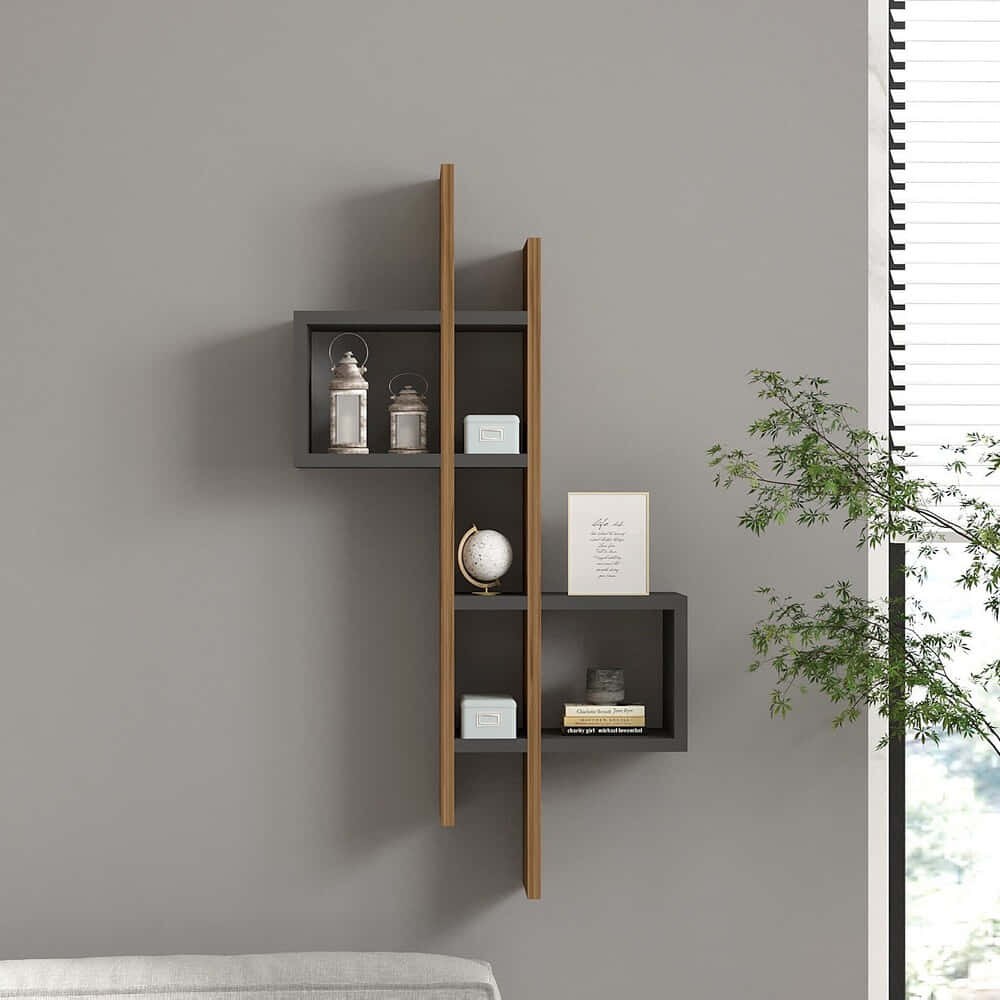 Estante de parede moderna com decoração e parede cinzenta