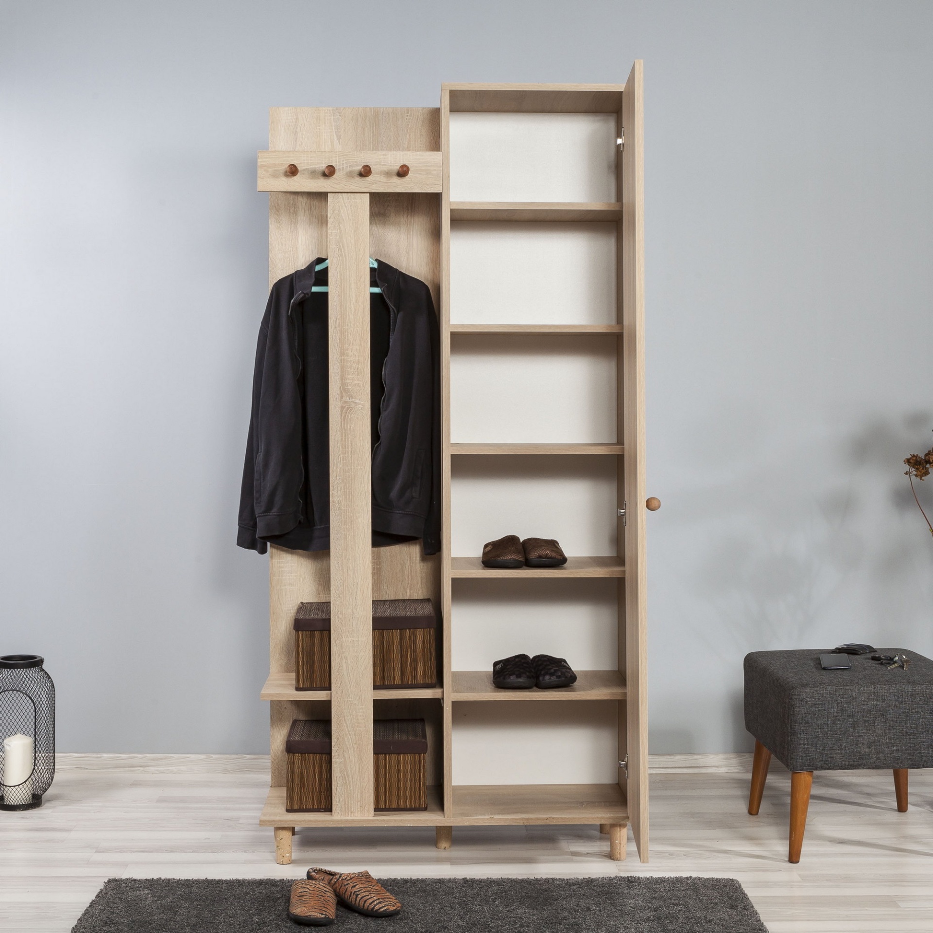 Móvel com porta para entrada - Garmanto