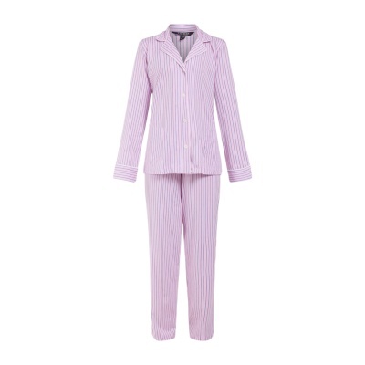 Pijama feminino rosa claro às riscas com calças e camisa de botões