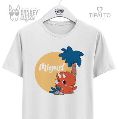 T-shirt branca com estampa de dinossauro e palmeira