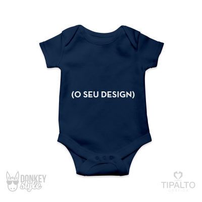 Body de bebé azul escuro com texto branco (O SEU DESIGN) ao centro