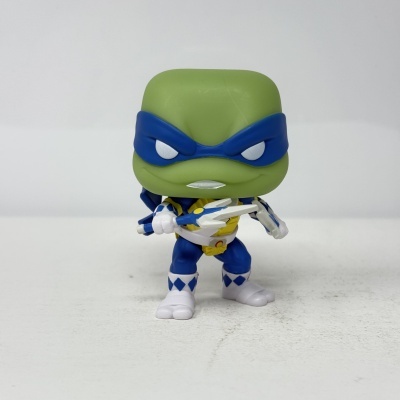 * 2ª MÃO * Funko POP! Retro Toys Power Rangers X Teenage Mutant Ninja Turtles Leonardo #104 2022 Summer Convention Limited Edition
