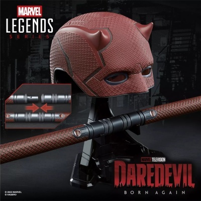 Réplica Máscara Legends Series 1/1 Daredevil Helmet & Billy club Hasbro