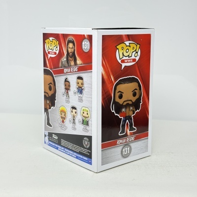 Caixa Funko Pop! WWE Roman Reigns 131 com fundo vermelho e branco