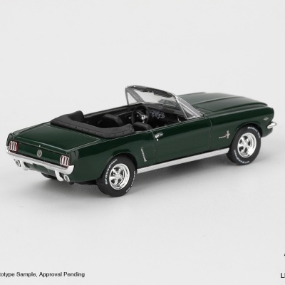 Diecast 1:64 Ford Mustang Convertible Highland Green 1964 - Mini GT