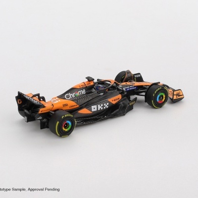 Diecast 1:64 McLaren MCL38 #81 Oscar Piastri Hungarian F1 GP 2024 - Mini GT