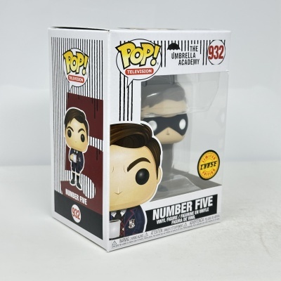 Figura vinil Number Five da The Umbrella Academy na caixa