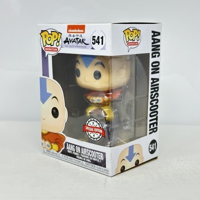 Figurine de vinil POP! Aang on Airscooter da série Avatar em caixa branca com janela