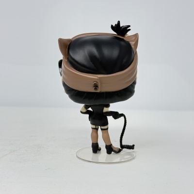* 2ª MÃO * Funko POP! DC Comics Bombshells Catwoman #225 SE