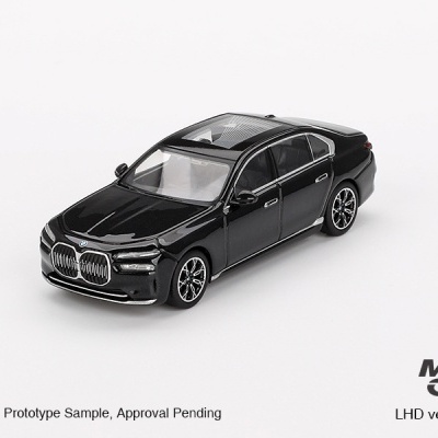 Diecast 1:64 BMW i7 xDrive60 Black Sapphire - Mini GT