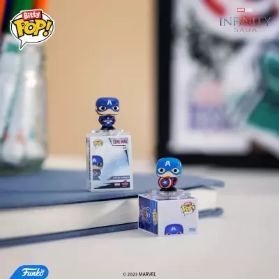 Mini figura Funko Pop! Capitão América sobre caixas quadradas com fundo desfocado