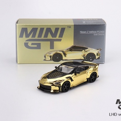 Miniatura de carro dourado Nissan Z Gold Chrome com caixa