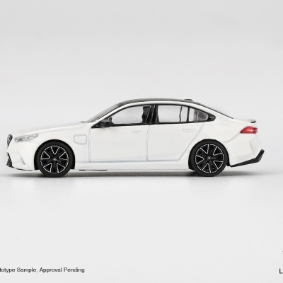 Diecast 1:64 BMW M5 (G90) Alpine White 2025 - Mini GT