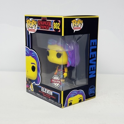 * 2ª MÃO * Funko POP! Television Stranger Things Eleven #802 Black Light SE