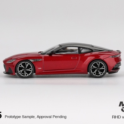 Diecast 1:64 Aston Martin DBS Hyper Red - Mini GT