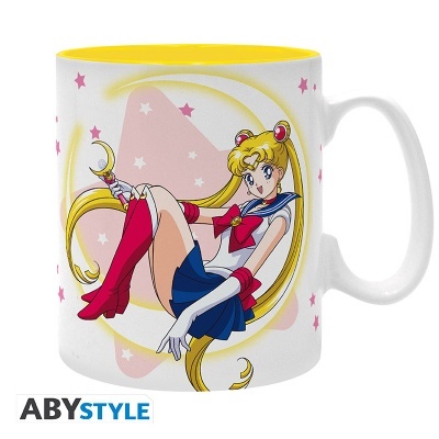 Caneca branca com ilustração da personagem Sailor Moon em uniforme colorido