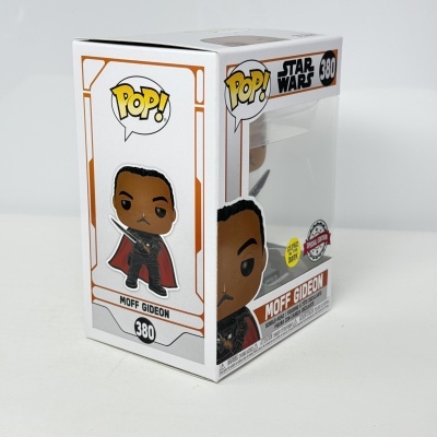 * 2ª MÃO * Funko POP! Star Wars The Mandalorian Moff Gideon #380 GITD SE