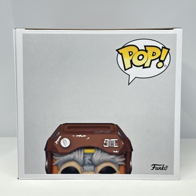 Caixa Funko POP! com imagem da cabeça de figura com capacete castanho