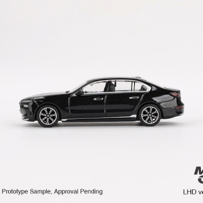 Diecast 1:64 BMW i7 xDrive60 Black Sapphire - Mini GT
