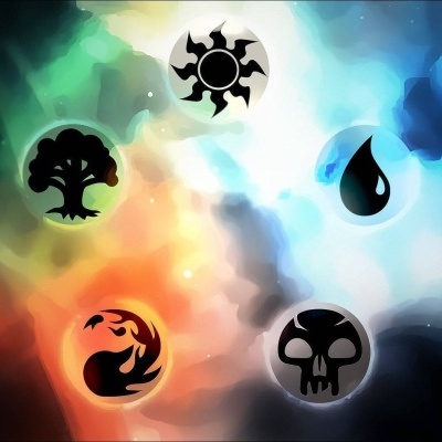 Cinco símbolos negros de elementos sobre fundo colorido abstrato.