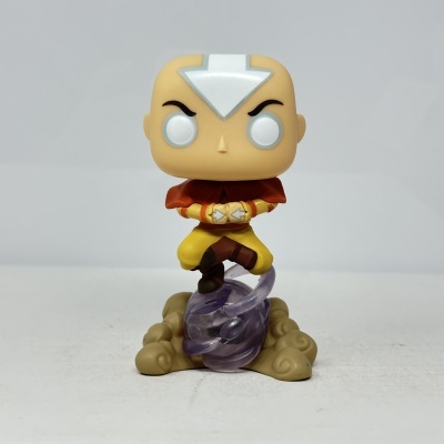 Funko Pop de personagem em pose de meditação com base de nuvens e efeitos roxos