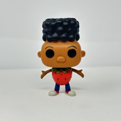 Figura colecionável estilo Funko Pop de personagem com corpo de morango