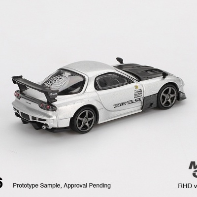 Diecast 1:64 Mazda RX7 (FD3S) Re-Amamiya Silver Metallic 2004 - Mini GT