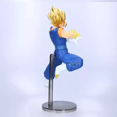 Figura de ação anime com cabelo dourado e roupa azul em suporte