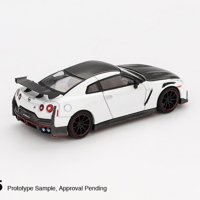Diecast 1:64 Nissan GT-R Nismo 2024 Brilliant White Pearl  - Mini GT