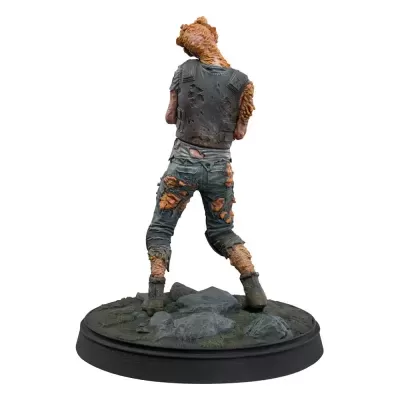 Figura The Last Of Us Part II Armored Clicker 22cm Dark Horse Deluxe