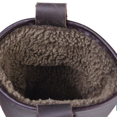 Bota de pele castanha com forro de pelo sintético castanho