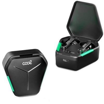 Auriculares sem fios negros numa caixa de carregamento preta pentagonal com texto 'cool'