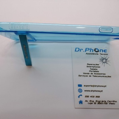 Capa de telemóvel azul transparente com suporte metálico e cartão de visita da Dr.Phone