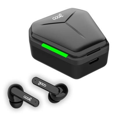 Auscultadores wireless pretos com estojo de carregamento preto e detalhe verde