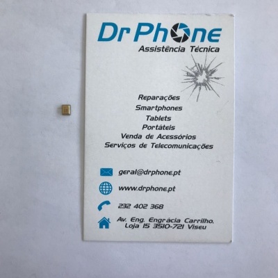 Cartão de visita Dr Phone com componente eletrônico pequeno ao lado