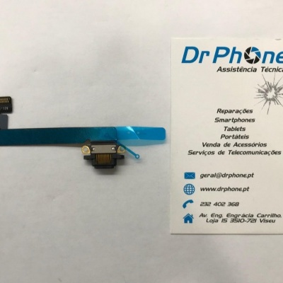 Cabo flexível azul para smartphone ao lado de cartão de visita Dr Phone