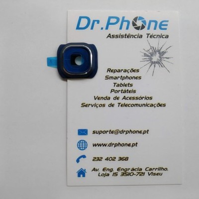 Lente azul escuro de câmara de smartphone sobre cartão de visita da Dr.Phone