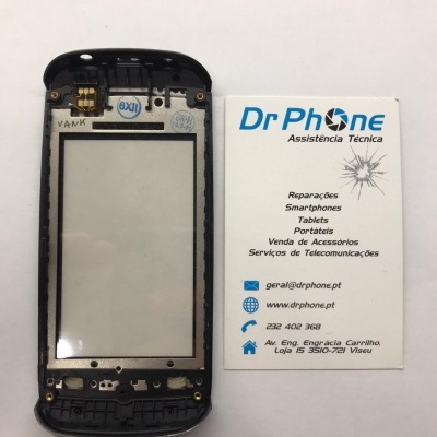 Corpo de smartphone preto sem ecrã junto a cartão de visita da Dr Phone Assistência Técnica.