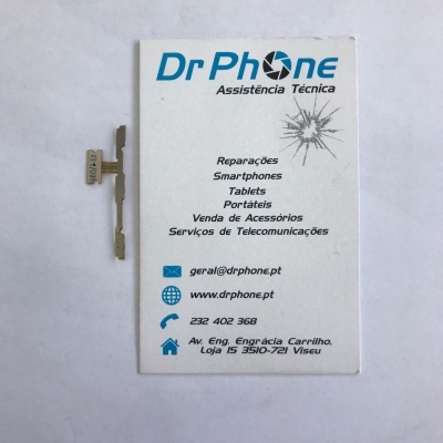 Cartão de visita da Dr Phone Assistência Técnica com componente metálico pequeno ao lado