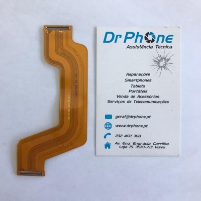 Cabo flexível laranja ao lado de cartão de assistência técnica DrPhone