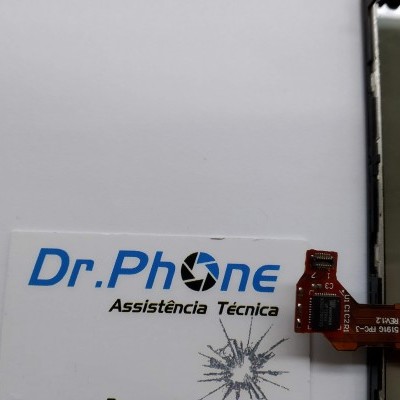 Componente eletrônico flexível junto a cartão de assistência técnica Dr.Phone