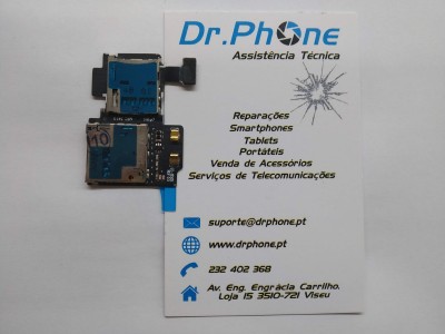 Componentes eletrónicos em azul e preto sobre cartão de visita Dr.Phone Assistência Técnica