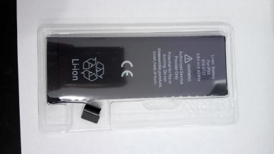 Bateria preta Li-ion em embalagem plástica transparente