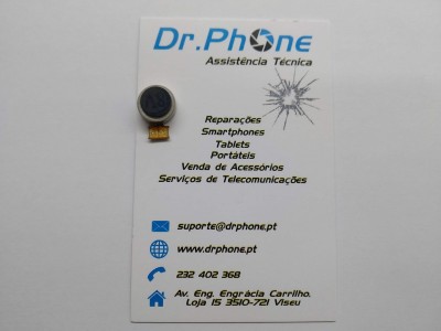 Cartão de visita da Dr. Phone Assistência Técnica com uma peça eletrónica redonda em cima.