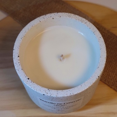 Vela Biscoito no Concreto