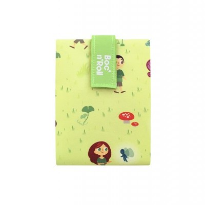 Estojo verde com padrão infantil e texto BOC n'Roll